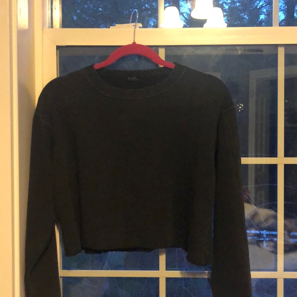 Brandy Melville slightly cropped pullover